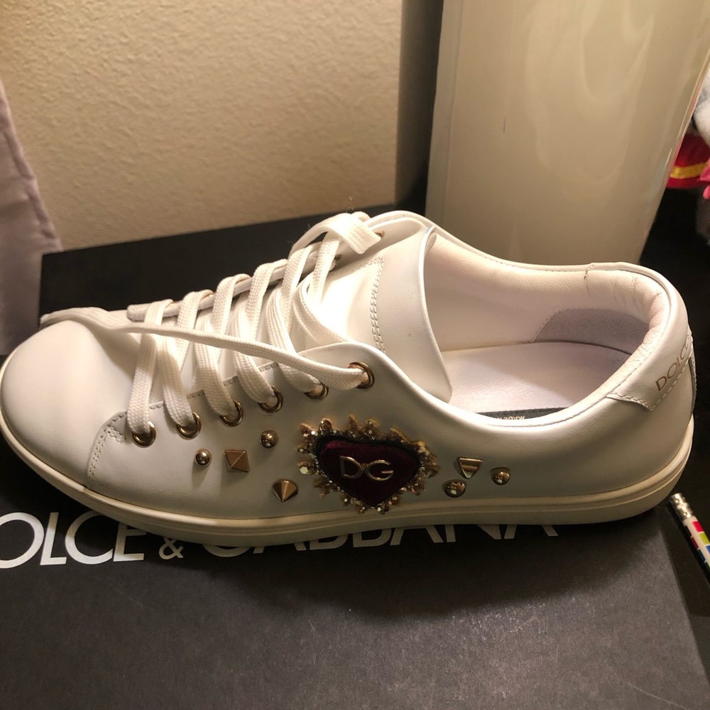 Sneakers - Picture 6 of 8